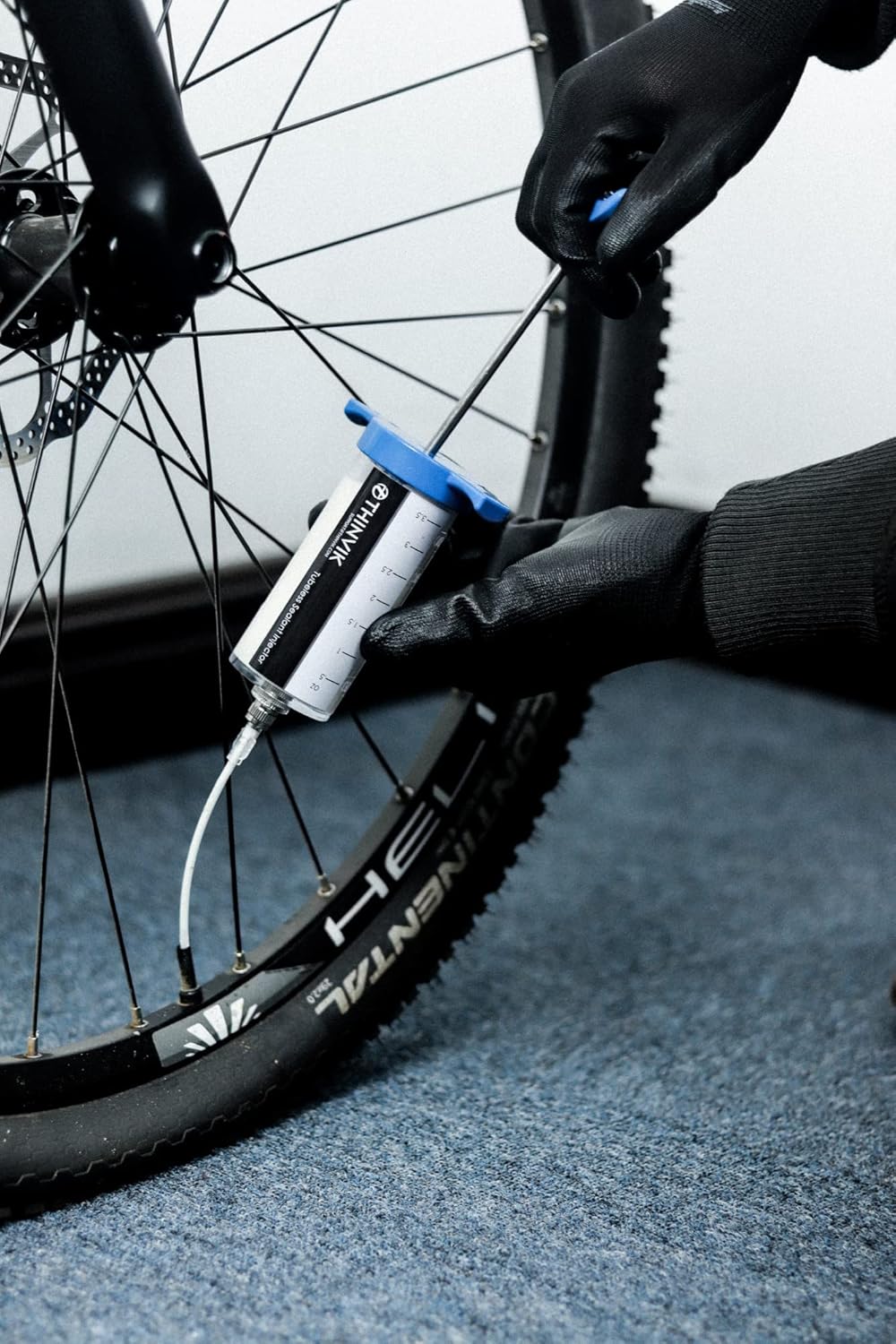 Thinvik 100ML/3.5オンス 自転車チューブレスシーラントインジェクター Stans No Tubesシーラント用、自転車チューブレスタイヤシーラントシリンジ Presta Schraderバルブコア用